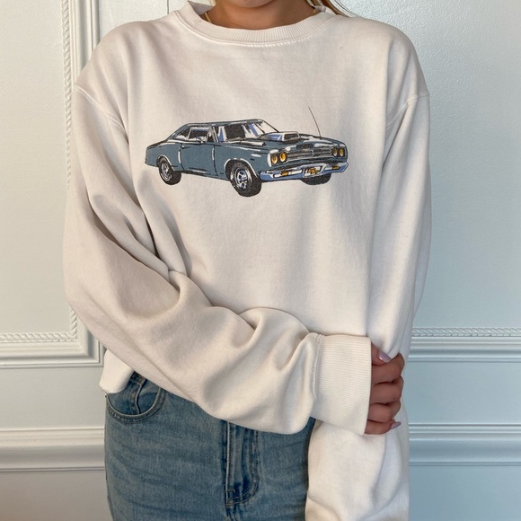 Brandy Melville Sweaters - Brandy Melville Cropped Sweatshirt